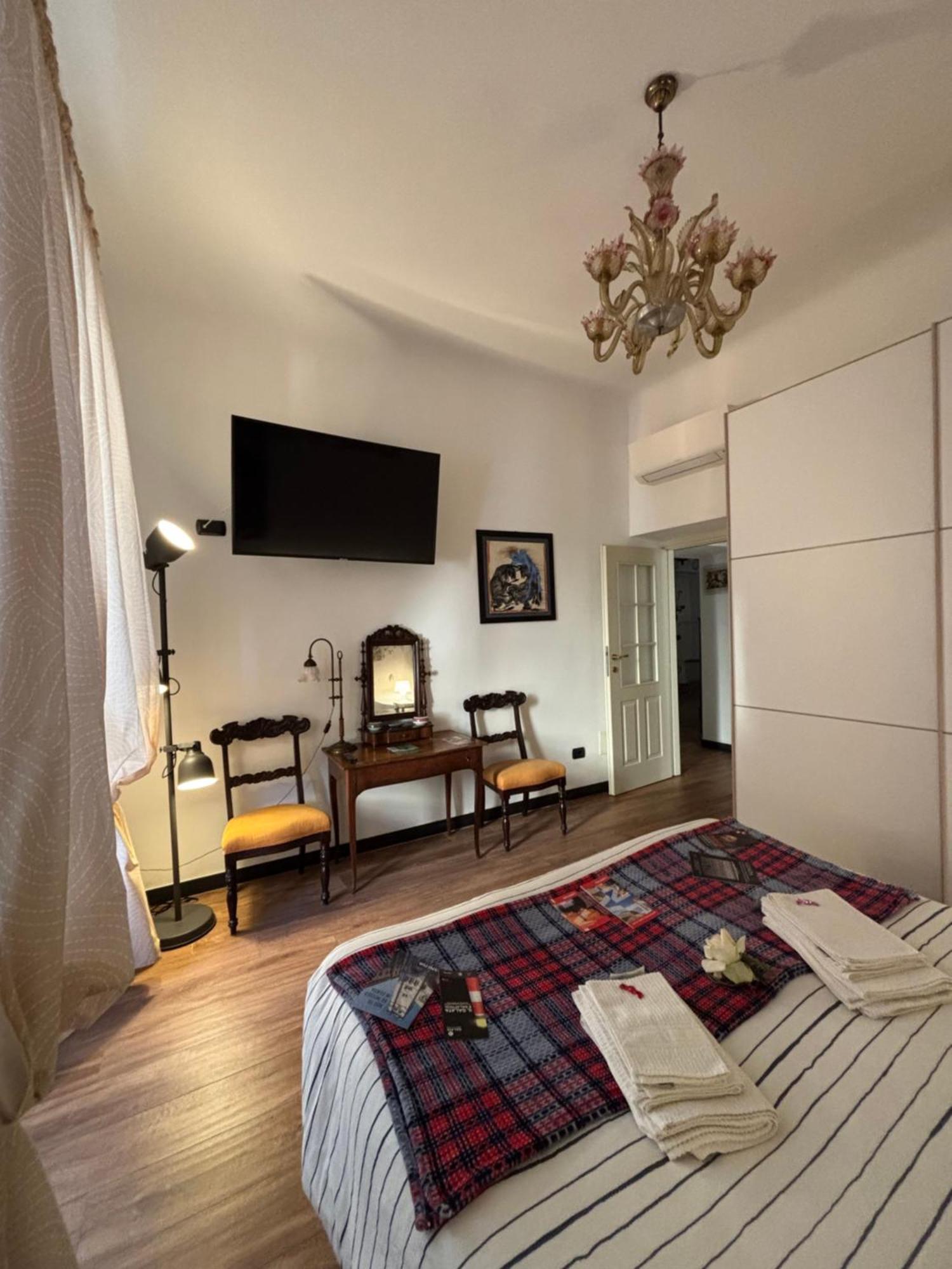Apartment Colombo House E L'isola Che Non C'e Genoa